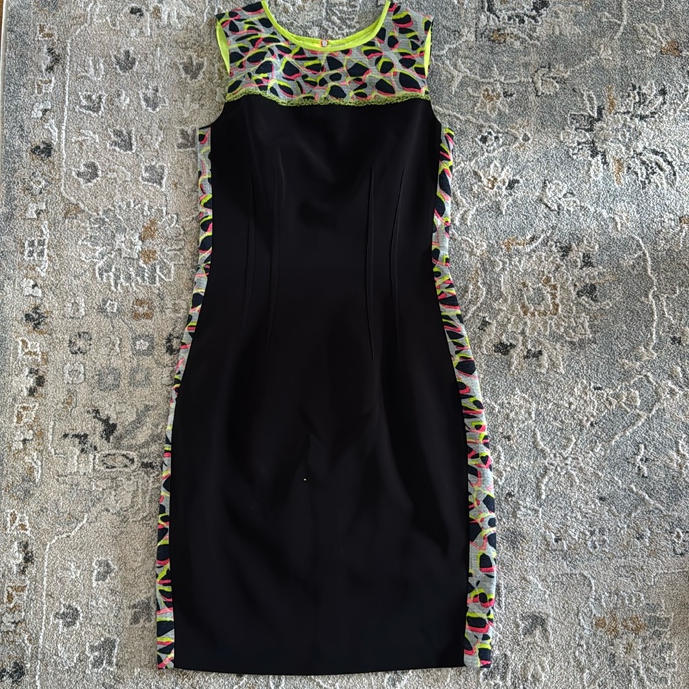 Elie Tahari cocktail dress - black and neon! 

Size 4 - great condition!